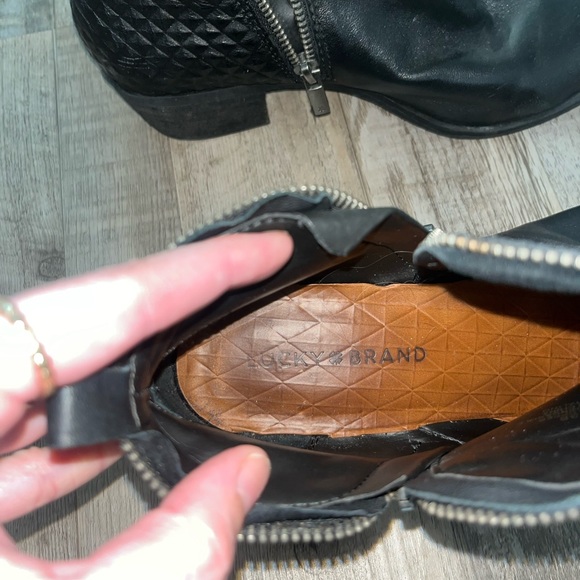 Lucky brand low booties - Picture 2 of 2